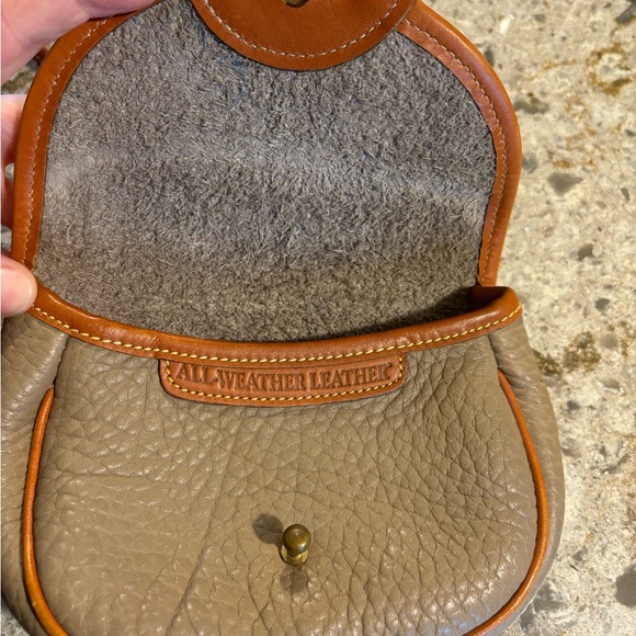 Vintage Dooney & Bourke Small Crossbody Bag Purse Pebbled Leather Tan - Picture 4 of 5